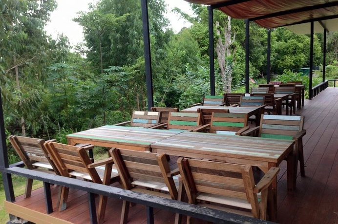 Imagen del bar/restaurante del Hotel Villa Thiwa. Foto 2