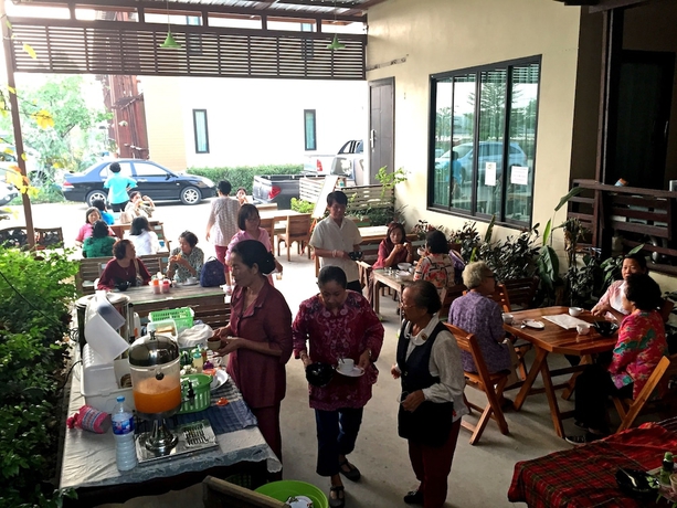 Imagen del bar/restaurante del Hotel Villa Thiwa. Foto 3