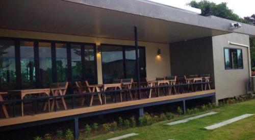 Imagen general del Hotel Villa Thiwa. Foto 13