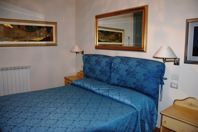 Imagen de la habitación del Hotel Villa Tina, Viareggio. Foto 1