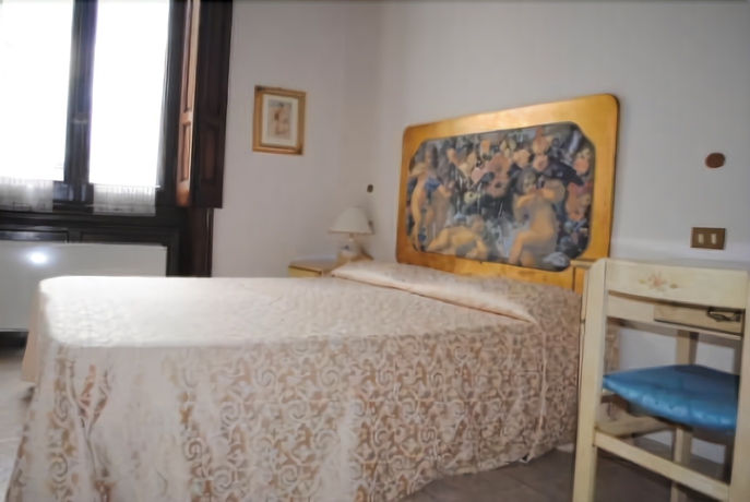Imagen de la habitación del Hotel Villa Tina, Viareggio. Foto 3