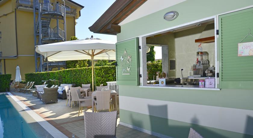 Imagen general del Hotel Villa Tiziana, Marina di Massa. Foto 4