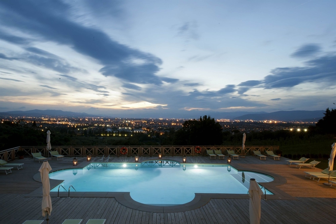 Imagen de la piscina del Hotel Villa Tolomei Hotel y Resort. Foto 15
