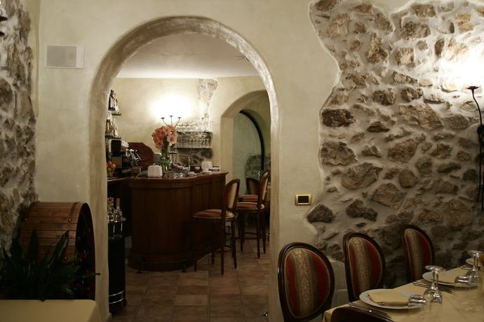 Imagen del bar/restaurante del Hotel Villa Torre Antica. Foto 3