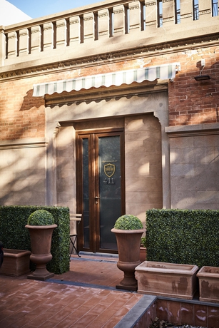 Imagen de los exteriores del Hotel Villa Tower Inn. Foto 16