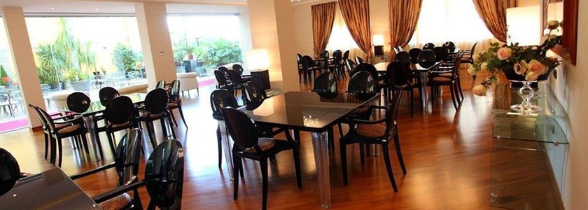 Imagen del bar/restaurante del Hotel Villa Traiano. Foto 2