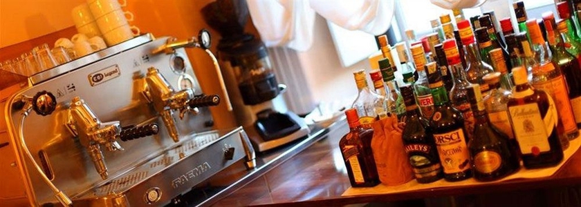 Imagen del bar/restaurante del Hotel Villa Traiano. Foto 3