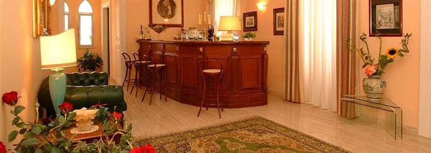 Imagen del bar/restaurante del Hotel Villa Traiano. Foto 4