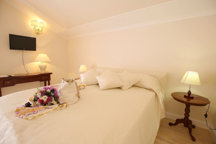 Imagen de la habitación del Hotel Villa Triana. Foto 14