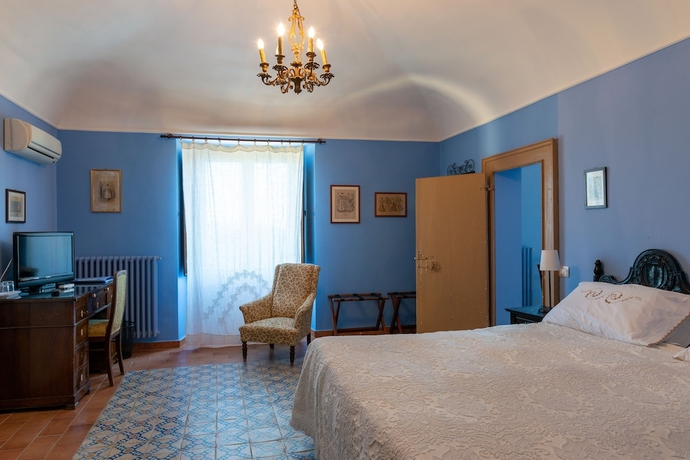 Imagen de la habitación del Hotel Villa Trigona. Foto 5