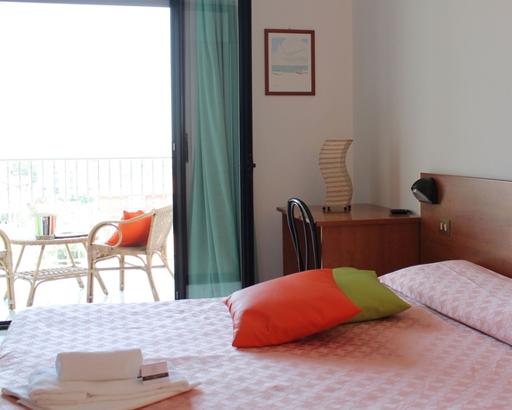 Imagen de la habitación del Hotel Villa Truentum. Foto 6
