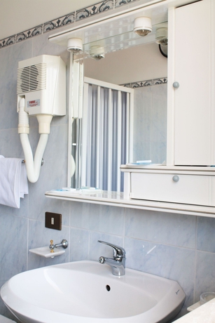 Imagen de la habitación del Hotel Villa Truentum. Foto 11