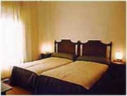 Imagen de la habitación del Hotel Villa Tur&iacute;stica Fuenteheridos. Foto 2