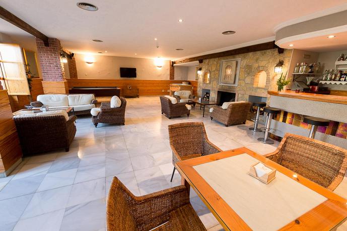 Imagen del bar/restaurante del Hotel Villa Turística de Cazorla. Foto 3