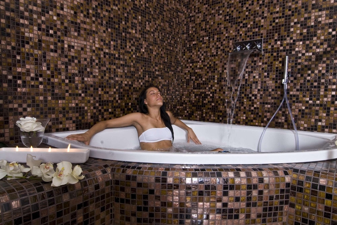 Imagen de la piscina del Hotel Villa Tuscolana. Foto 4