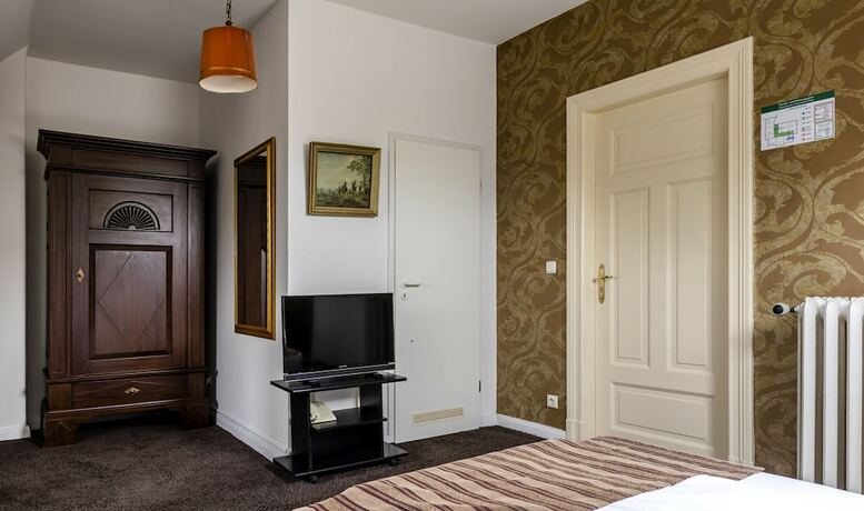Imagen de la habitación del Hotel Villa Ulmenhof. Foto 19