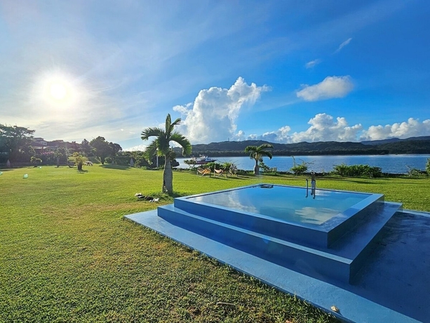 Imagen de la piscina del Hotel Villa Unarizaki. Foto 15