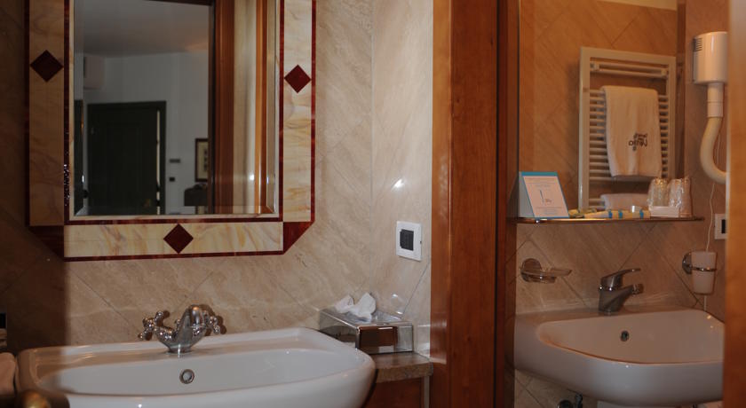 Imagen general del Hotel Villa Undulna - Terme Della Versilia. Foto 7