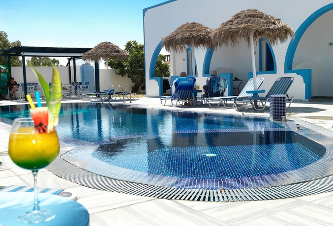 Imagen de la piscina del Hotel Villa Valvis. Foto 16