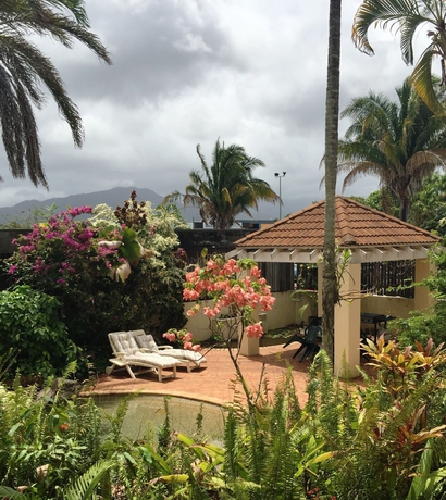 Imagen de los exteriores del Hotel Villa Vaucluse Apartments Of Cairns. Foto 4