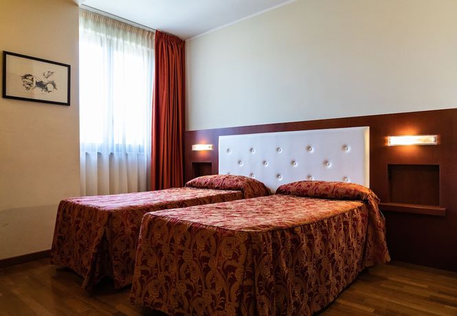 Imagen de la habitación del Hotel Villa Venus. Foto 4