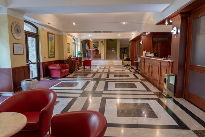 Imagen de los interiores del Hotel Villa Venus. Foto 19