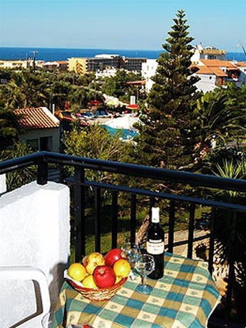 Imagen general del Hotel Villa Vicky. Foto 11