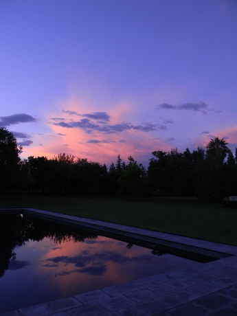 Imagen de la piscina del Hotel Villa Victoria Lodge. Foto 4