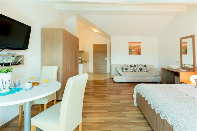 Imagen general del Hotel Villa Vinka. Foto 16