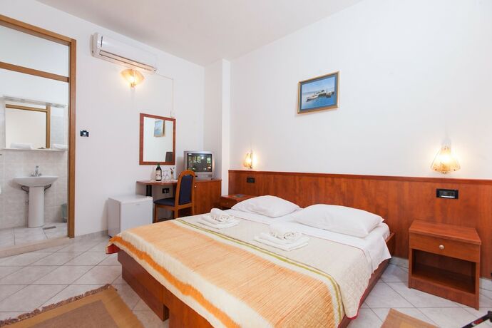 Imagen de la habitación del Hotel Villa Vinka, Tucepi. Foto 20