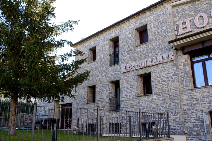 Imagen de los exteriores del Hotel Villa Virginia. Foto 11