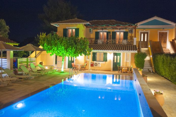 Imagen de la piscina del Hotel Villa Vita Holidays Apartments and Studios. Foto 20