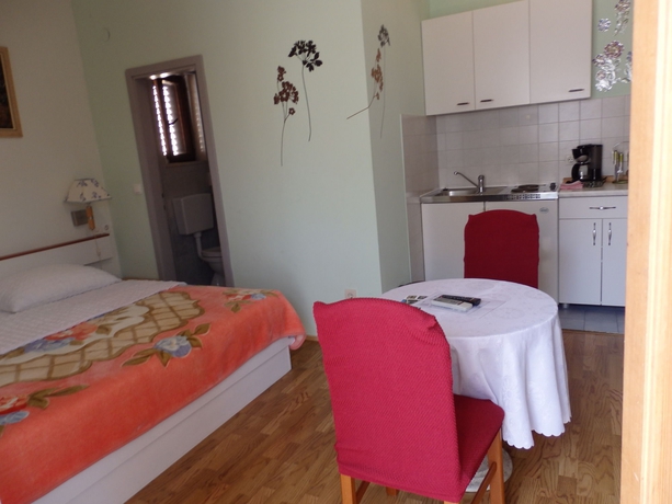 Imagen de los interiores del Hotel Villa Voinic. Foto 8