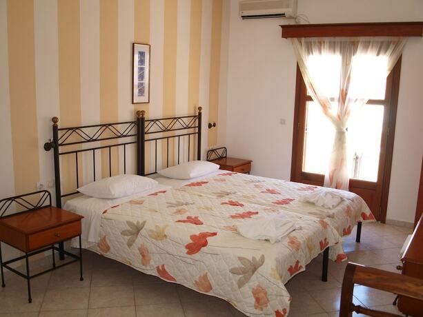 Imagen de la habitación del Hotel Villa Voula, Santorini. Foto 15