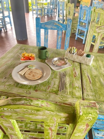 Imagen del bar/restaurante del Hotel Villa Zaragoza. Foto 3