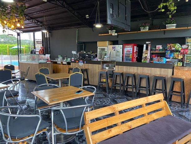 Imagen del bar/restaurante del Hotel Villa Zaragoza. Foto 7