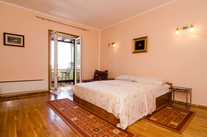 Imagen de la habitación del Hotel Villa Zaton. Foto 7