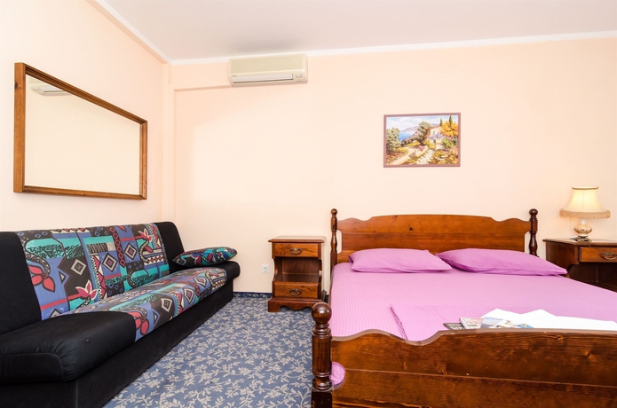 Imagen de la habitación del Hotel Villa Zaton. Foto 9