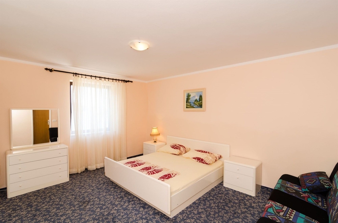 Imagen de la habitación del Hotel Villa Zaton. Foto 13