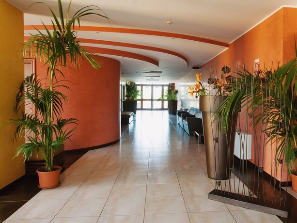 Imagen de los interiores del Hotel Villa Zina Family Resort. Foto 10