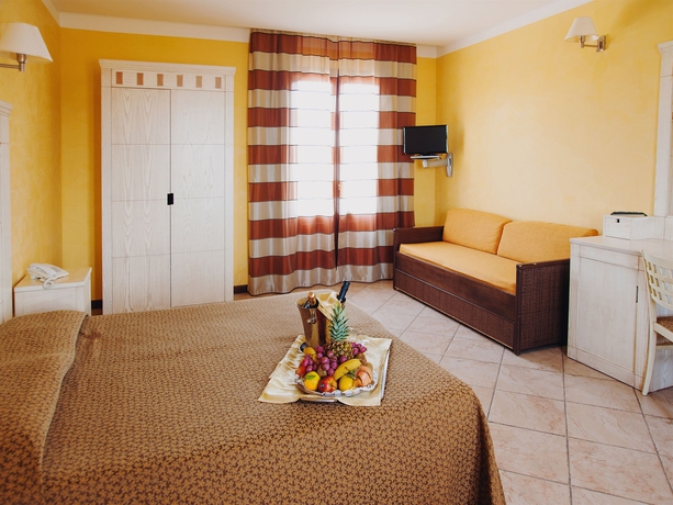 Imagen de la habitación del Hotel Villa Zina Park. Foto 4