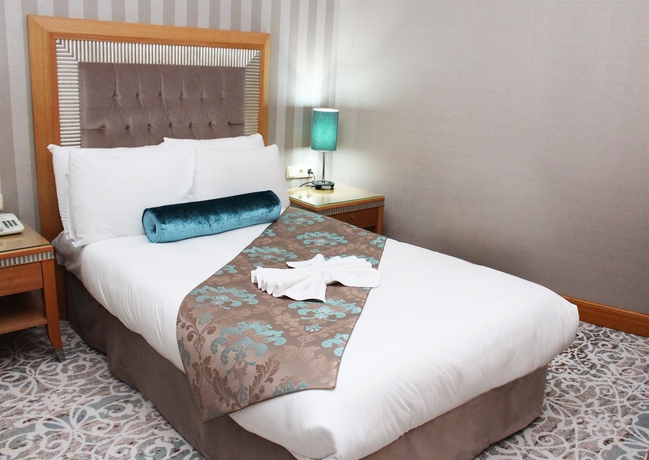 Imagen de la habitación del Hotel Villa Zurich. Foto 8