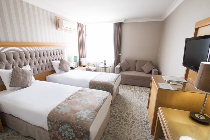 Imagen de la habitación del Hotel Villa Zurich. Foto 12