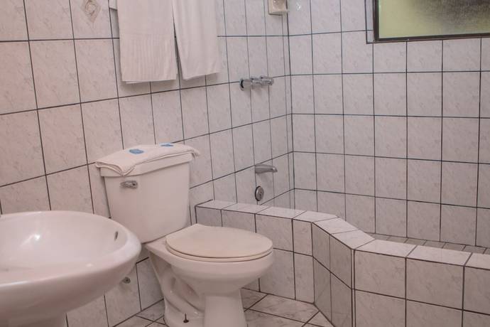 Imagen de la habitación del Hotel Villa Zurqu&iacute;. Foto 4