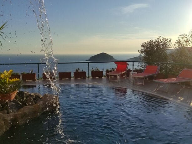 Imagen general del Hotel Villa al Mare, Barano d'Ischia. Foto 11