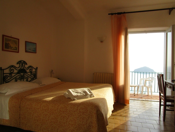 Imagen de la habitación del Hotel Villa al Mare, Barano d'Ischia. Foto 3