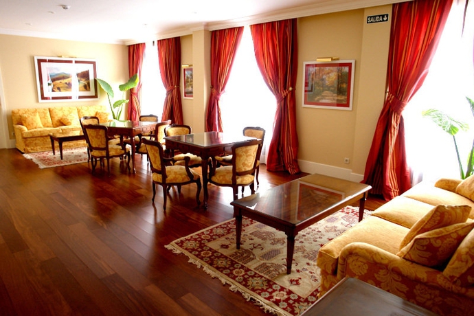 Imagen general del Hotel Villa de Alarcon. Foto 15