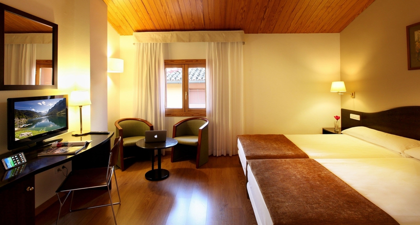 Imagen de la habitación del Hotel Villa de Biar. Foto 6