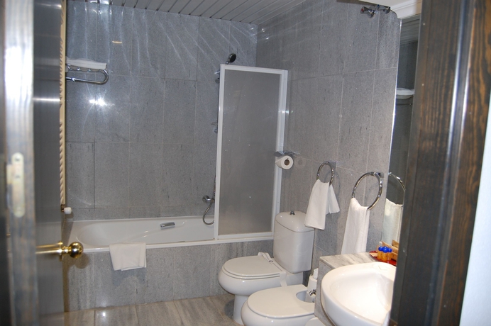 Imagen de la habitación del Hotel Villa de Biar. Foto 15