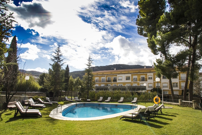 Imagen de la piscina del Hotel Villa de Biar. Foto 18